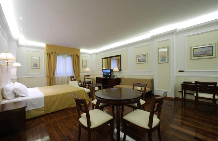 Tiberio Palace Hotel Napoli Rom bilde